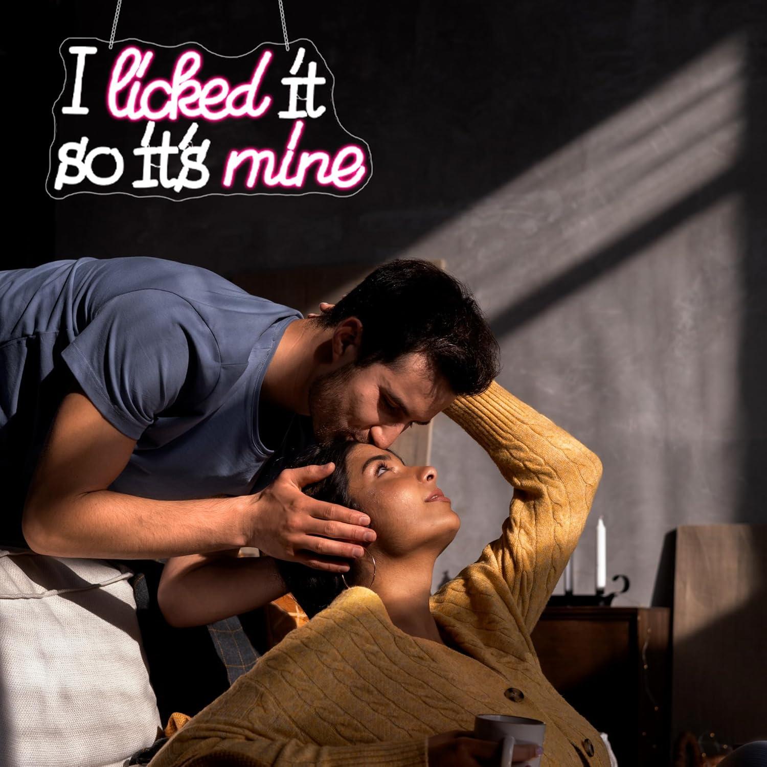 I Licked It So It's Mine Neon  - Home Decor Theme recension och pris